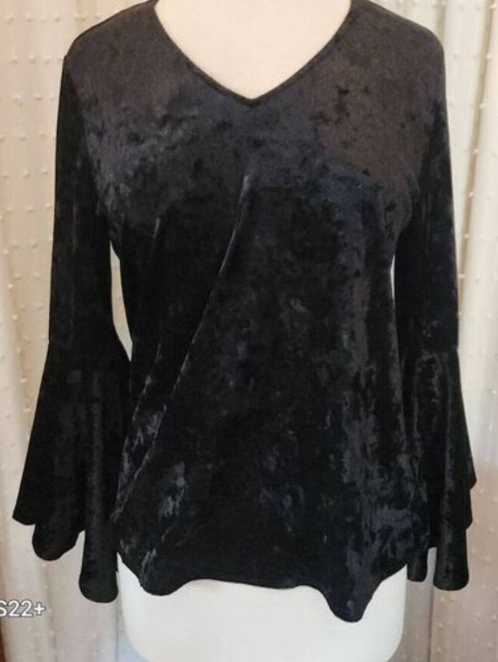 Zac & Rachel Women's Black Velvet V-Neck Bell Sleeve Top